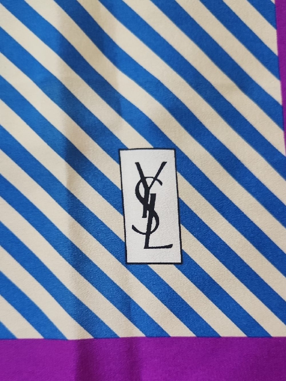 Vintage Yves Saint Laurent Rive Gauche scarf made of multicolored silk - Picture 2 of 6